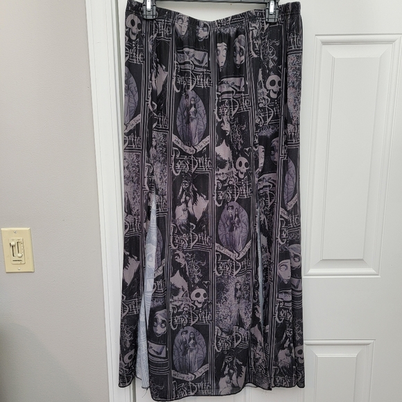 ROMWE Plus Our Corpse Bride Graphic All Over Print Split Thigh Skirt Size 1X - Picture 2 of 12